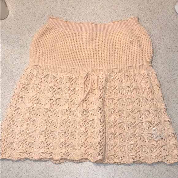 Tops - Peach Crochet strapless top